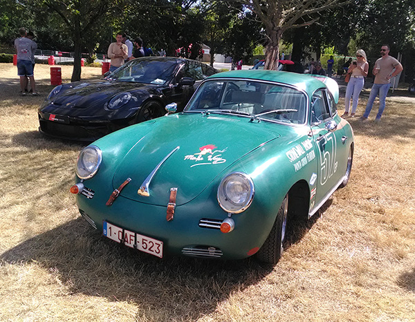 Porsche 356 verrezen uit de modder